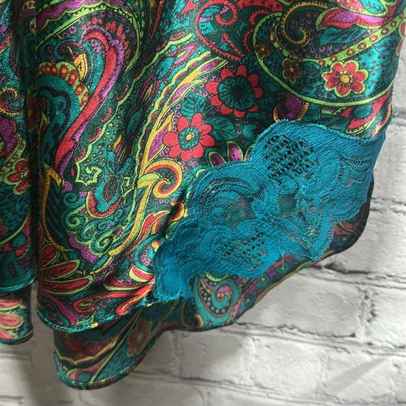 Vintage 80’s Victoria’s Secret Gold Label Colorful Paisley Satin Slip size Small - Picture 15 of 16